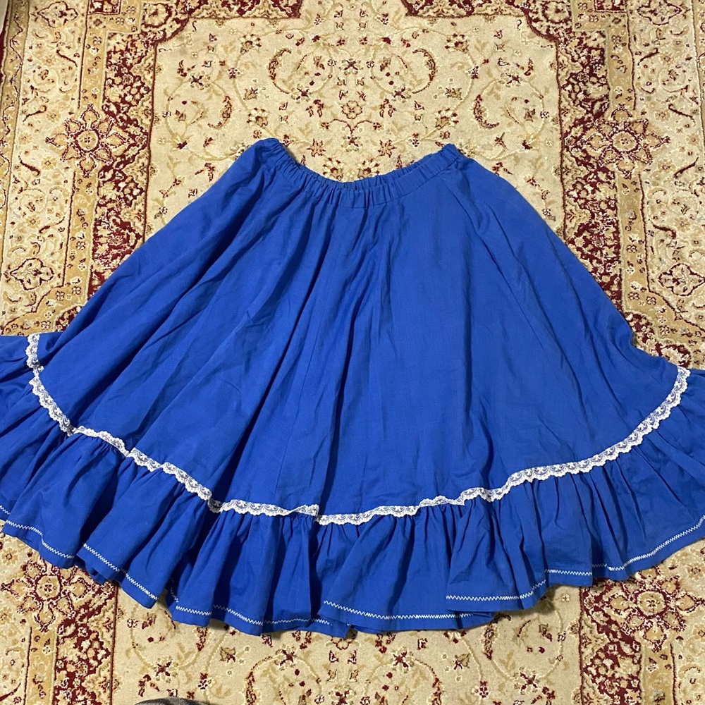 Vintage Partners Blue Please skirt with white lace and trim